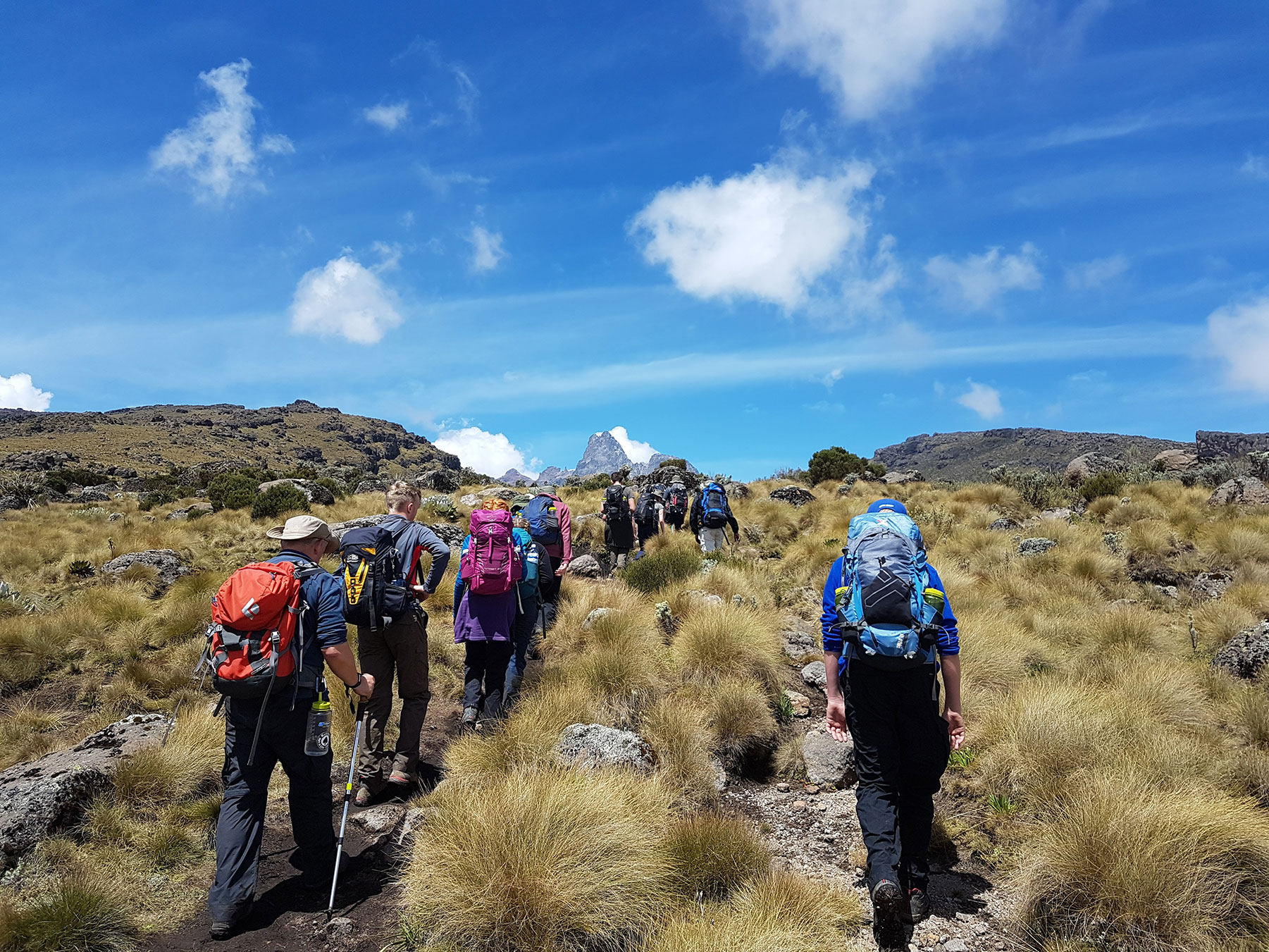 school_expedition_kenya_silver_climbing_hill